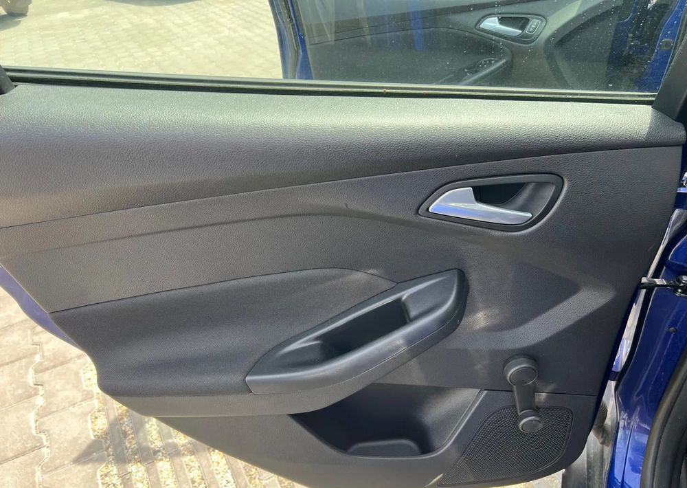 Automóvel Ford Focus 1.5 TDCi Trend: foto 10