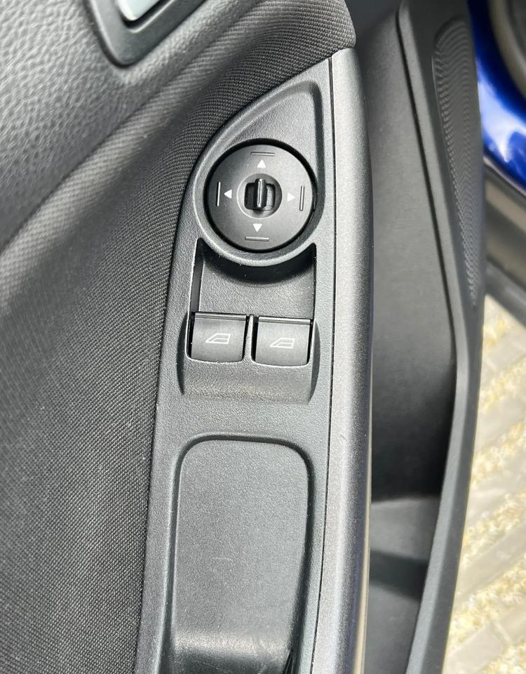 Automóvel Ford Focus 1.5 TDCi Trend: foto 15