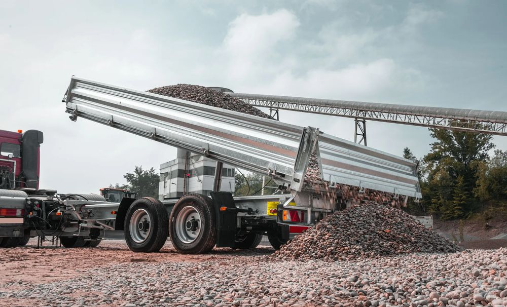 Humbaur Wywrotka 3-Stronna , Różne DMC i Długości, Ocynk, Najazdy jako opcja - Reboque basculante: foto 2 Humbaur Wywrotka 3-Stronna , Różne DMC i Długości, Ocynk, Najazdy jako opcja - Reboque basculante: foto 2