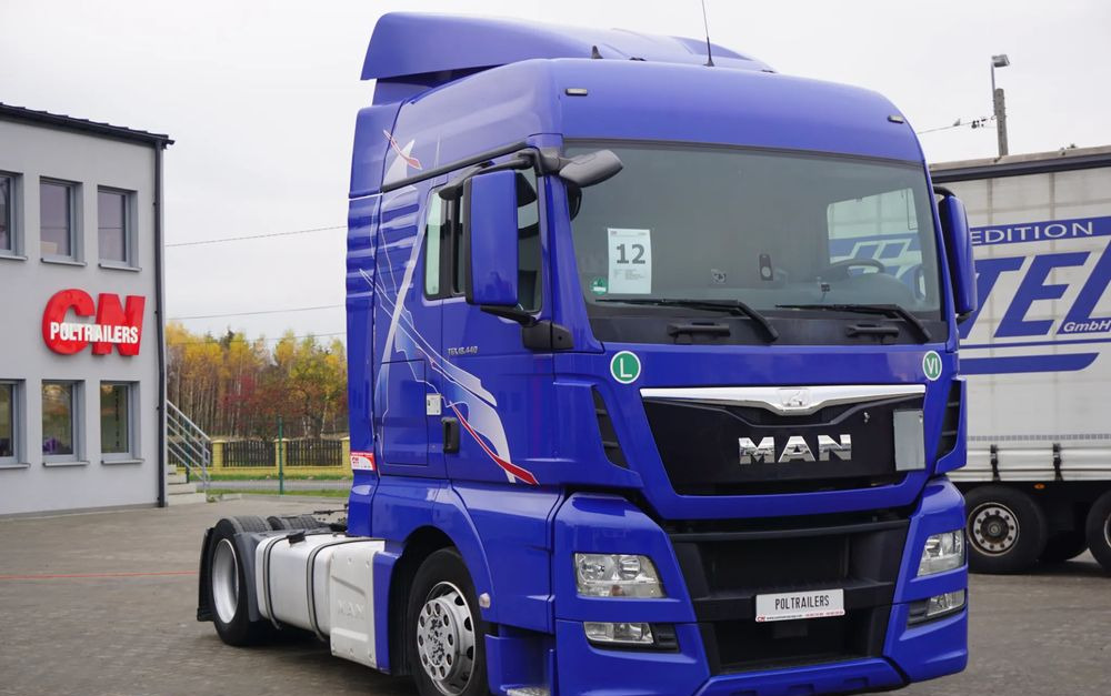 MAN 2 szt. Low-Deck i Standard TGX 18.440 - Tractor: foto 1 MAN 2 szt. Low-Deck i Standard TGX 18.440 - Tractor: foto 1