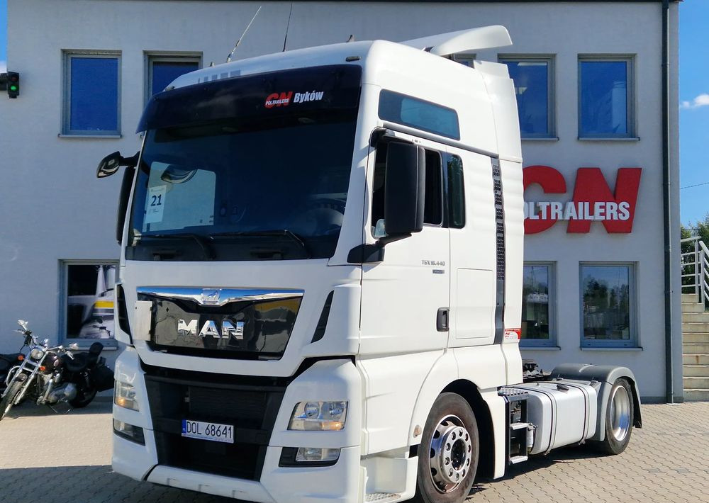 MAN TGX 18.440 XXL LOW DECK Automat - Tractor: foto 2 MAN TGX 18.440 XXL LOW DECK Automat - Tractor: foto 2