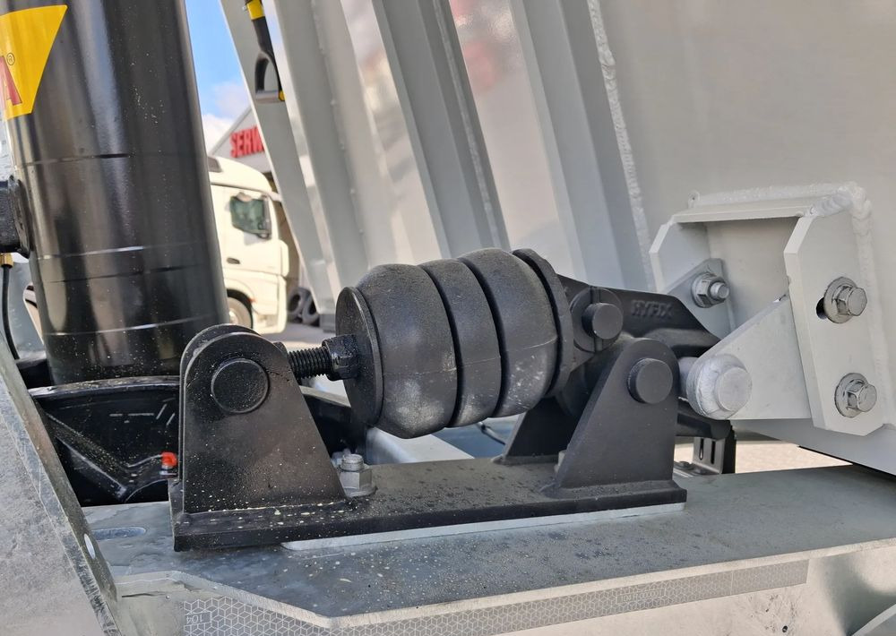 Zaslaw Aluminiowa skrzynia 28-33m3 - Semi-reboque basculante: foto 5 Zaslaw Aluminiowa skrzynia 28-33m3 - Semi-reboque basculante: foto 5