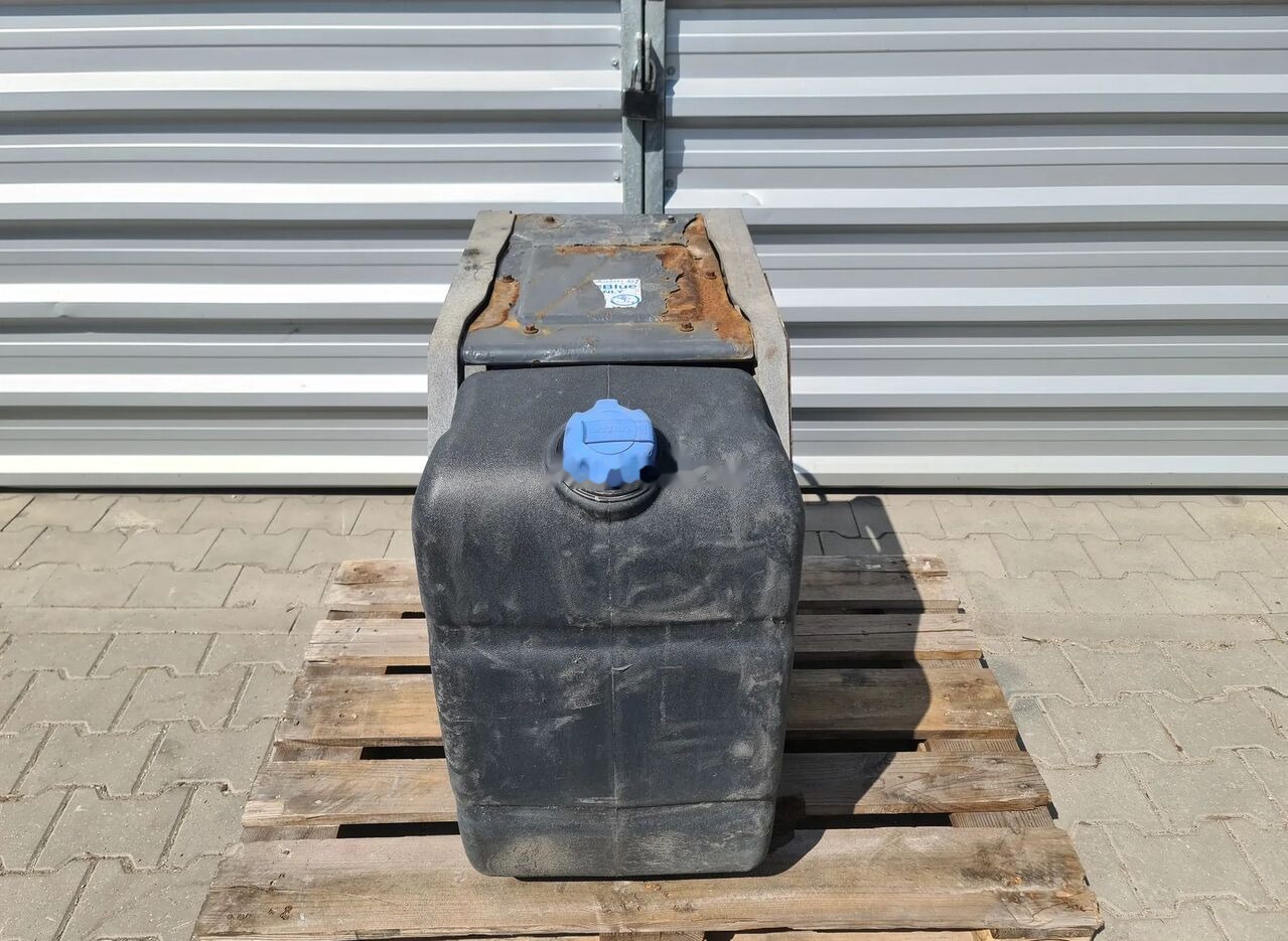 21113468 Volvo FH4 / RENAULT RANGE T truck - Tanque para AdBlue para Camião: foto 1 21113468 Volvo FH4 / RENAULT RANGE T truck - Tanque para AdBlue para Camião: foto 1