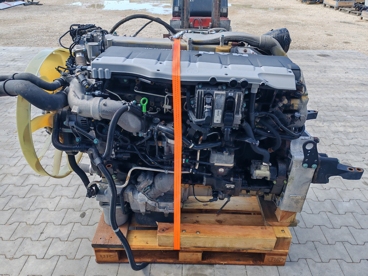 MAN TGX TGS / D2676 LF46 / EURO6 / COMPLETE ENGINE - Motor: foto 4 MAN TGX TGS / D2676 LF46 / EURO6 / COMPLETE ENGINE - Motor: foto 4