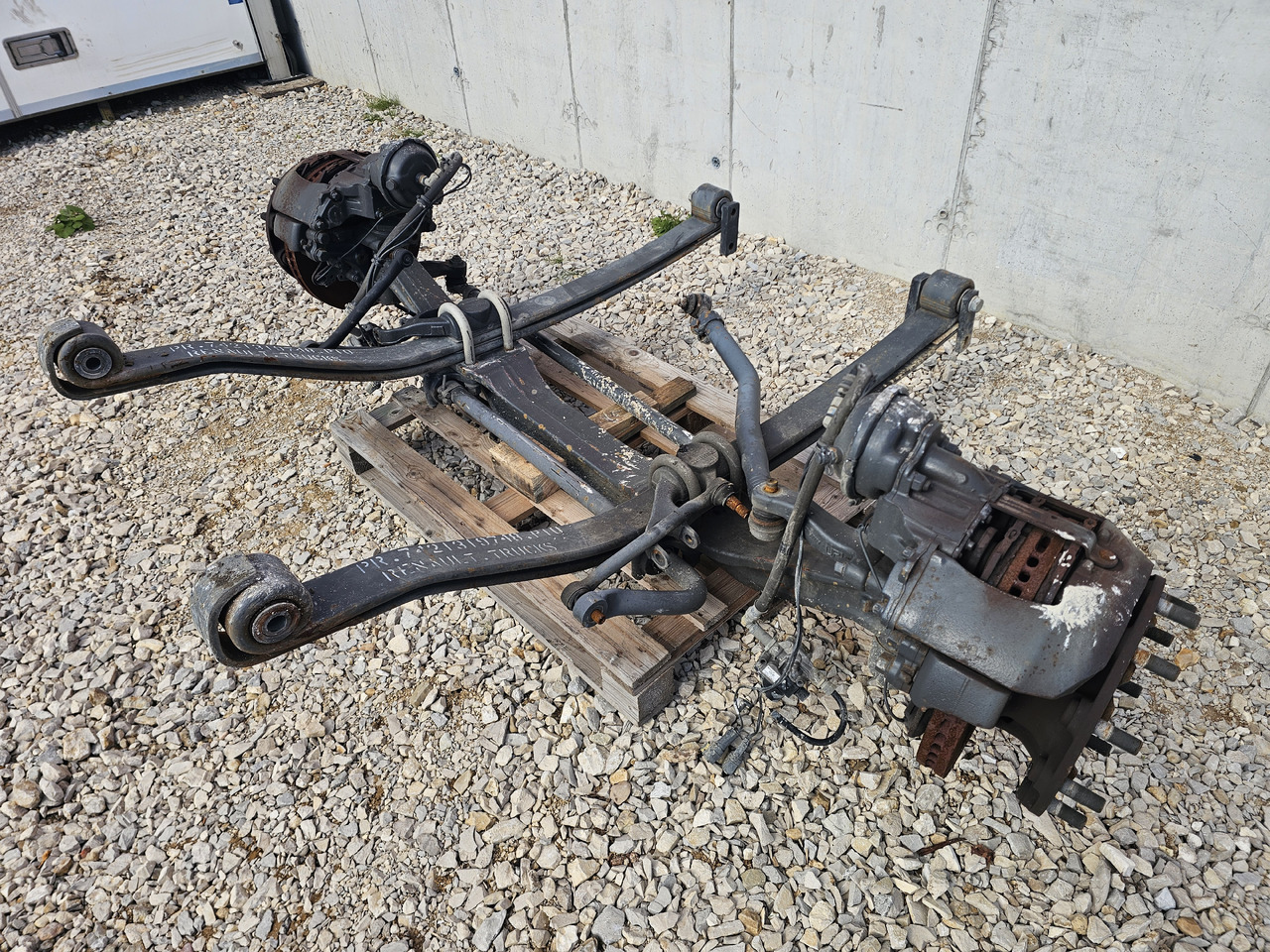 RENAULT RANGE T EURO 6 / COMPLETE FRONT AXLE - Eixo dianteiro: foto 4 RENAULT RANGE T EURO 6 / COMPLETE FRONT AXLE - Eixo dianteiro: foto 4
