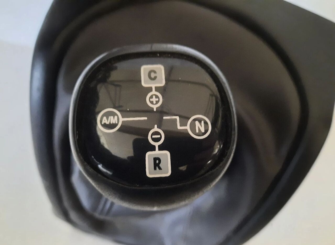 Renault Joystick lewarek zmiany biegów RENAULT MAGNUM DXI 12 Renault truck - Caixa de velocidade para Camião: foto 2 Renault Joystick lewarek zmiany biegów RENAULT MAGNUM DXI 12 Renault truck - Caixa de velocidade para Camião: foto 2