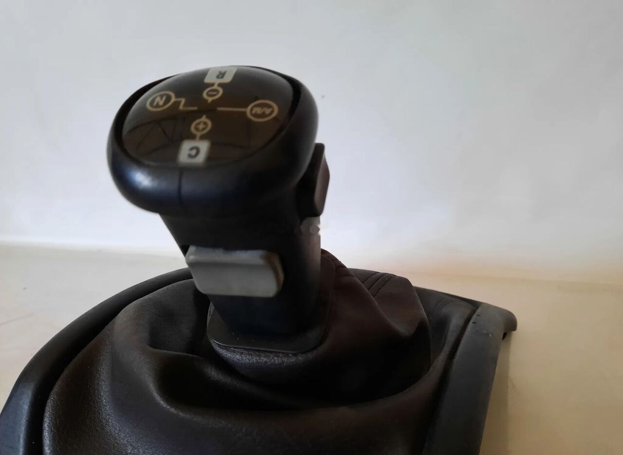 Renault Joystick lewarek zmiany biegów RENAULT MAGNUM DXI 12 Renault truck - Caixa de velocidade para Camião: foto 3 Renault Joystick lewarek zmiany biegów RENAULT MAGNUM DXI 12 Renault truck - Caixa de velocidade para Camião: foto 3