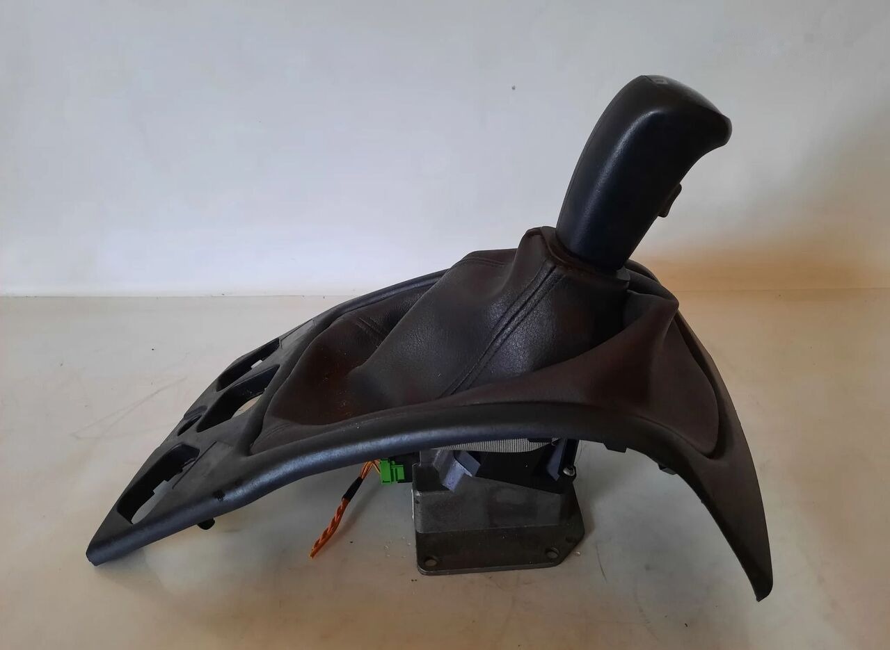Renault Joystick lewarek zmiany biegów RENAULT MAGNUM DXI 12 Renault truck - Caixa de velocidade para Camião: foto 1 Renault Joystick lewarek zmiany biegów RENAULT MAGNUM DXI 12 Renault truck - Caixa de velocidade para Camião: foto 1