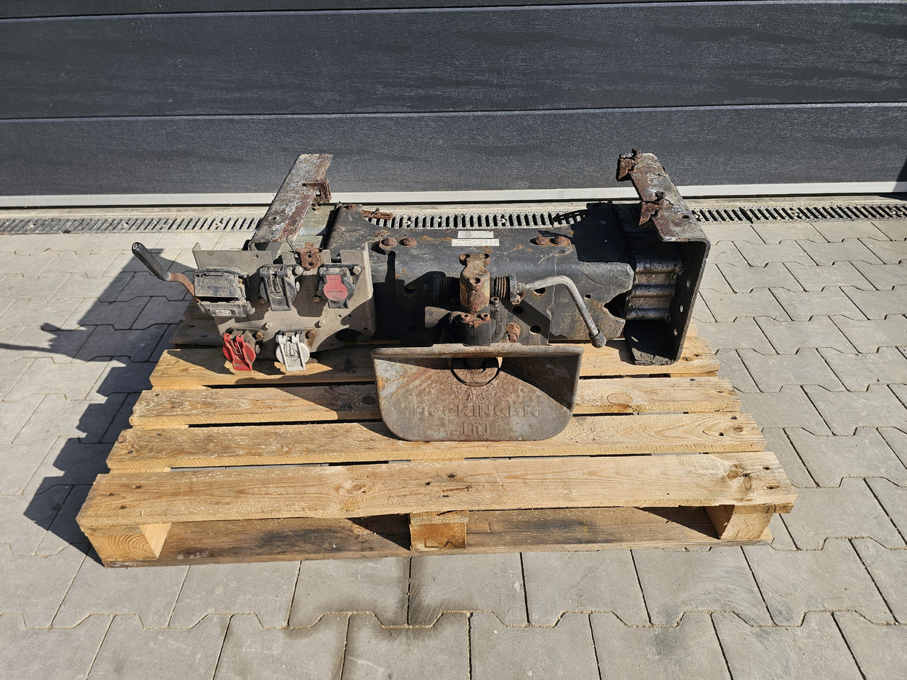 VOLVO FH FM / ROCKINGER TRAILER COUPLING / COMPLETE - Quinta-roda: foto 2 VOLVO FH FM / ROCKINGER TRAILER COUPLING / COMPLETE - Quinta-roda: foto 2