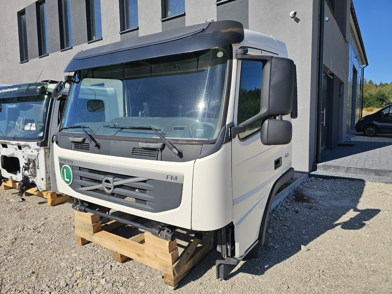 VOLVO FM3 DAILY CAB / COMPLETE / WORLDWIDE DELIVERY - Cabine: foto 2 VOLVO FM3 DAILY CAB / COMPLETE / WORLDWIDE DELIVERY - Cabine: foto 2
