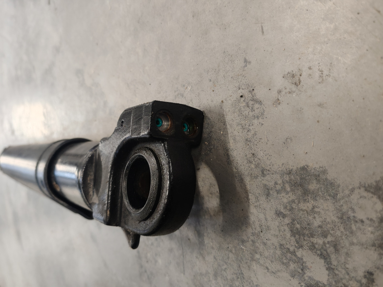 VOLVO FM5 EURO 6 / CAB TILT CYLINDER / 23583236 - Suspensão da cabina: foto 3 VOLVO FM5 EURO 6 / CAB TILT CYLINDER / 23583236 - Suspensão da cabina: foto 3