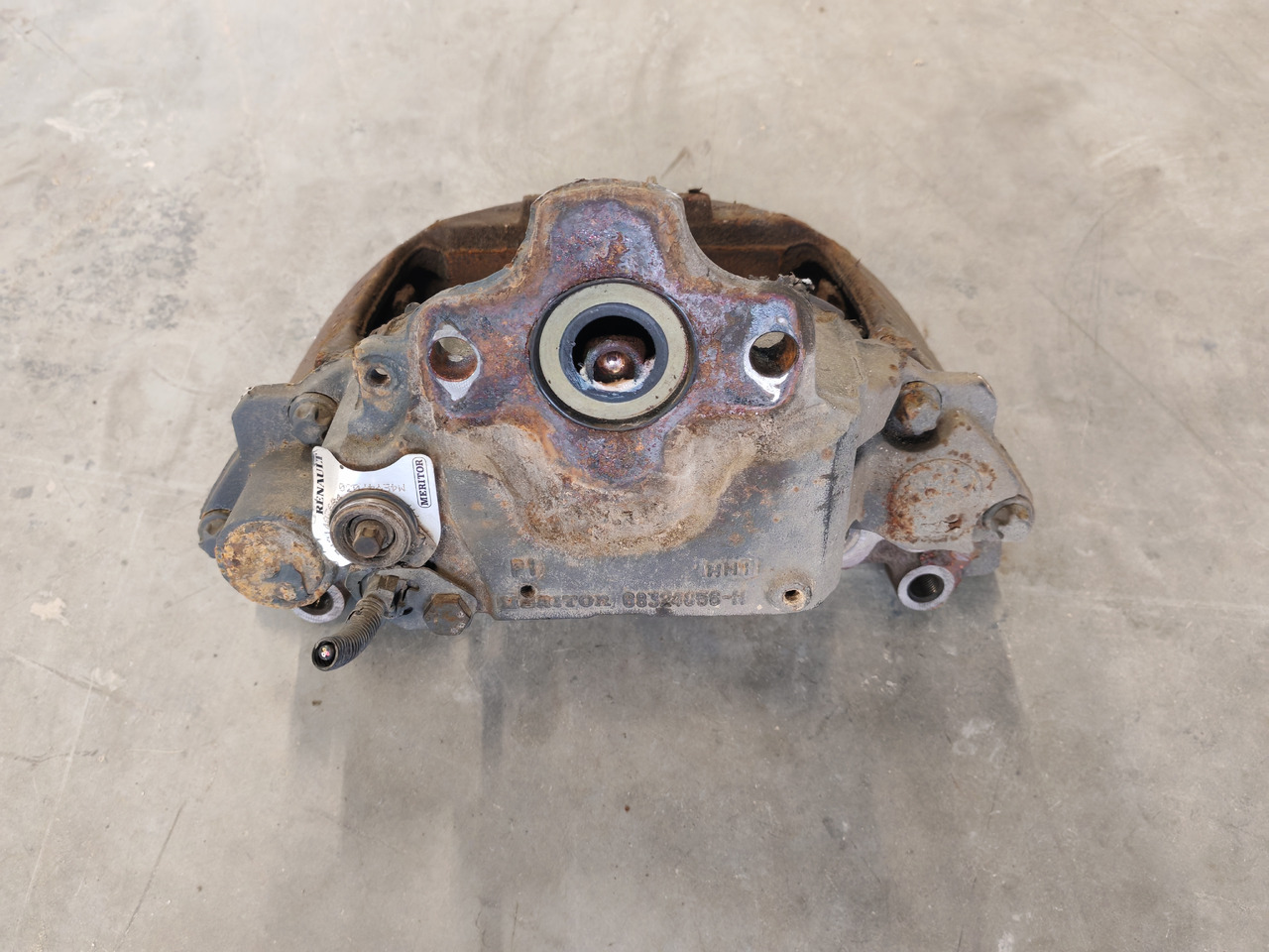 VOLVO RENAULT DXI / MERITOR ELSA 225 / BRAKE CALIPER / LEFT - Pinça de freio: foto 4 VOLVO RENAULT DXI / MERITOR ELSA 225 / BRAKE CALIPER / LEFT - Pinça de freio: foto 4