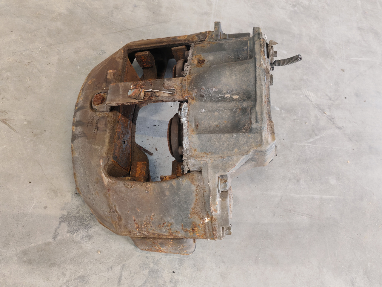 VOLVO RENAULT DXI / MERITOR ELSA 225 / BRAKE CALIPER / RIGHT - Pinça de freio: foto 3 VOLVO RENAULT DXI / MERITOR ELSA 225 / BRAKE CALIPER / RIGHT - Pinça de freio: foto 3