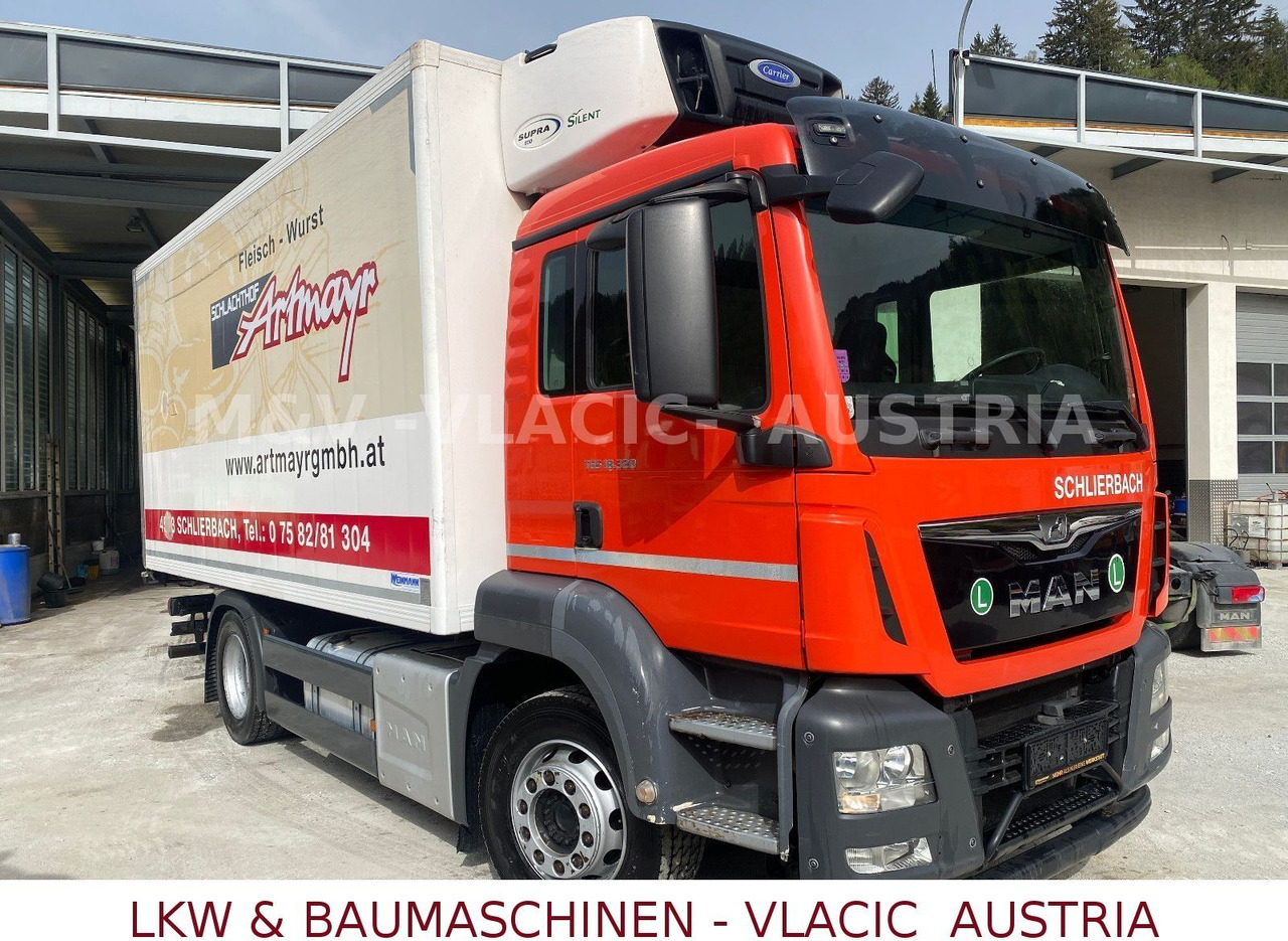MAN 18.320 Kühlkoffer mit Fleischgehänge - Camião frigorífico: foto 2 MAN 18.320 Kühlkoffer mit Fleischgehänge - Camião frigorífico: foto 2