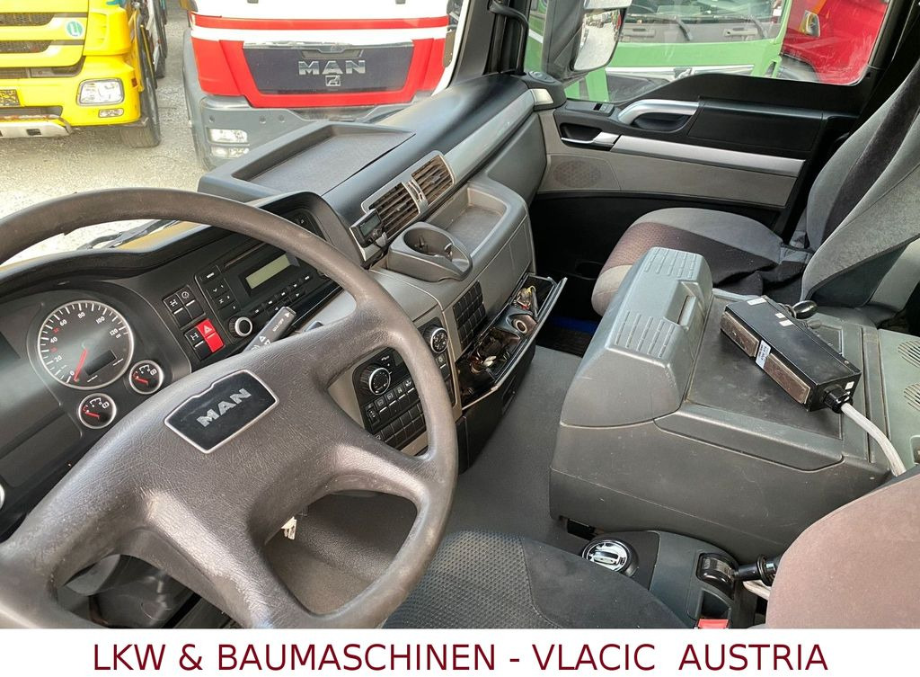 MAN TGS 33.440 (6x4) EEV Abrollkipper MAN TGS 33.440 (6x4) EEV Abrollkipper - Camião polibenne: foto 5 MAN TGS 33.440 (6x4) EEV Abrollkipper MAN TGS 33.440 (6x4) EEV Abrollkipper - Camião polibenne: foto 5