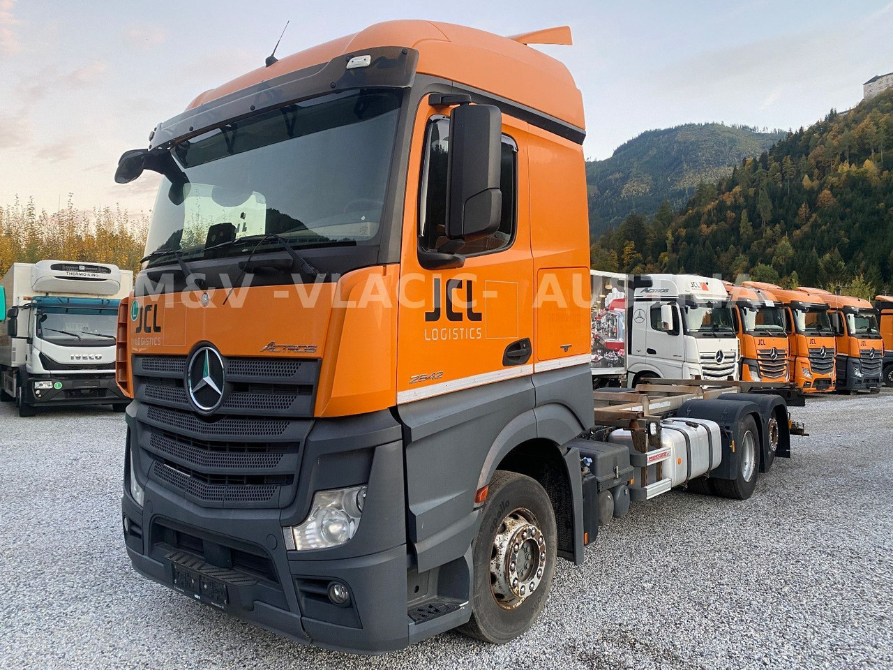 Mercedes-Benz 2542 - Camião transportador de contêineres/ Caixa móvel: foto 1 Mercedes-Benz 2542 - Camião transportador de contêineres/ Caixa móvel: foto 1