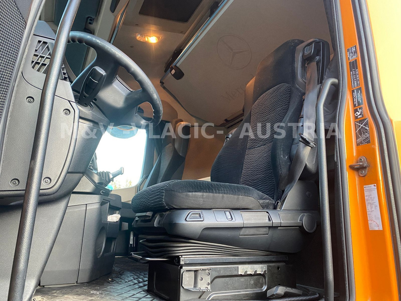 Mercedes-Benz 2542 - Camião transportador de contêineres/ Caixa móvel: foto 4 Mercedes-Benz 2542 - Camião transportador de contêineres/ Caixa móvel: foto 4