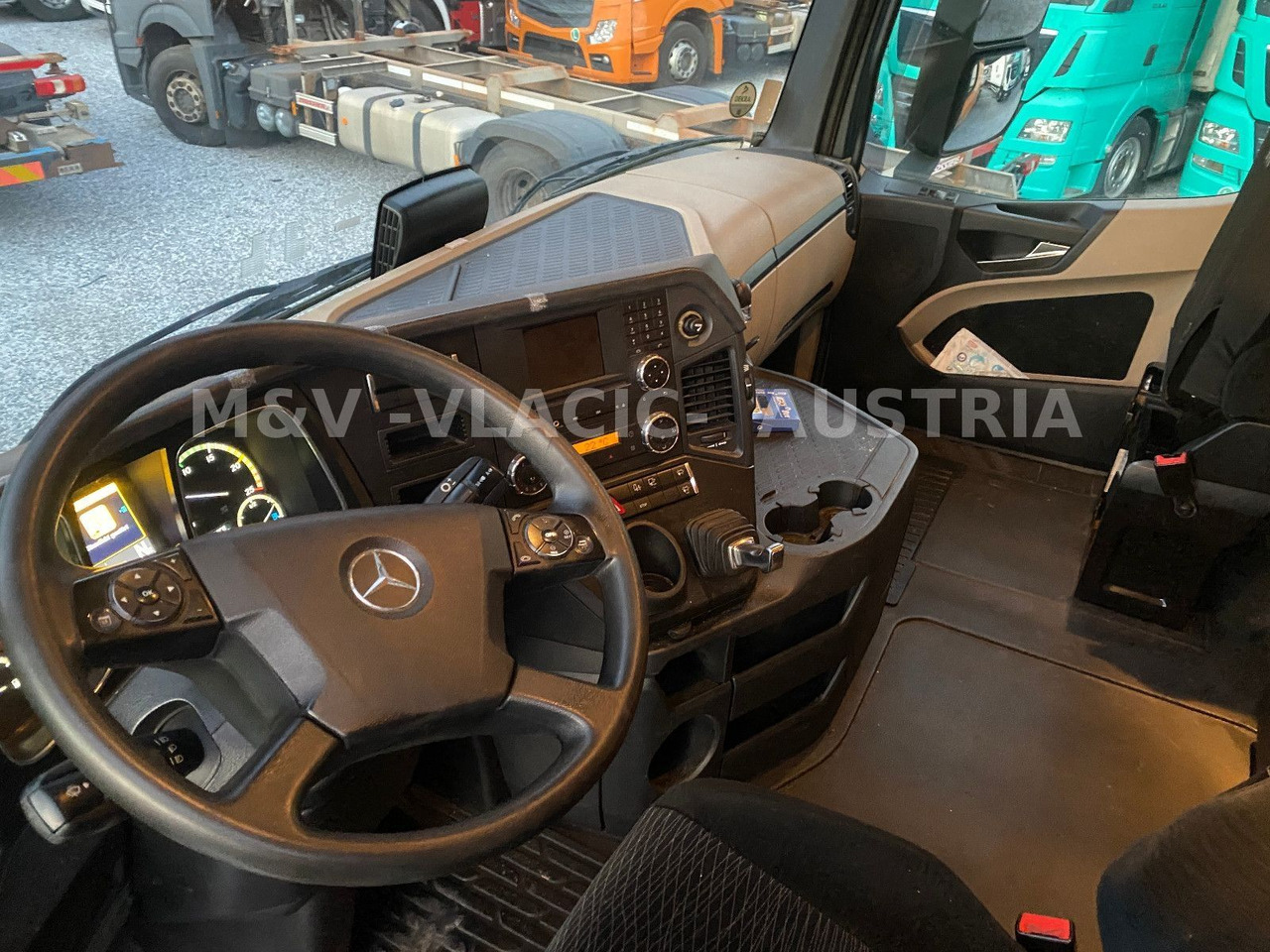 Mercedes-Benz 2542 - Camião transportador de contêineres/ Caixa móvel: foto 4 Mercedes-Benz 2542 - Camião transportador de contêineres/ Caixa móvel: foto 4