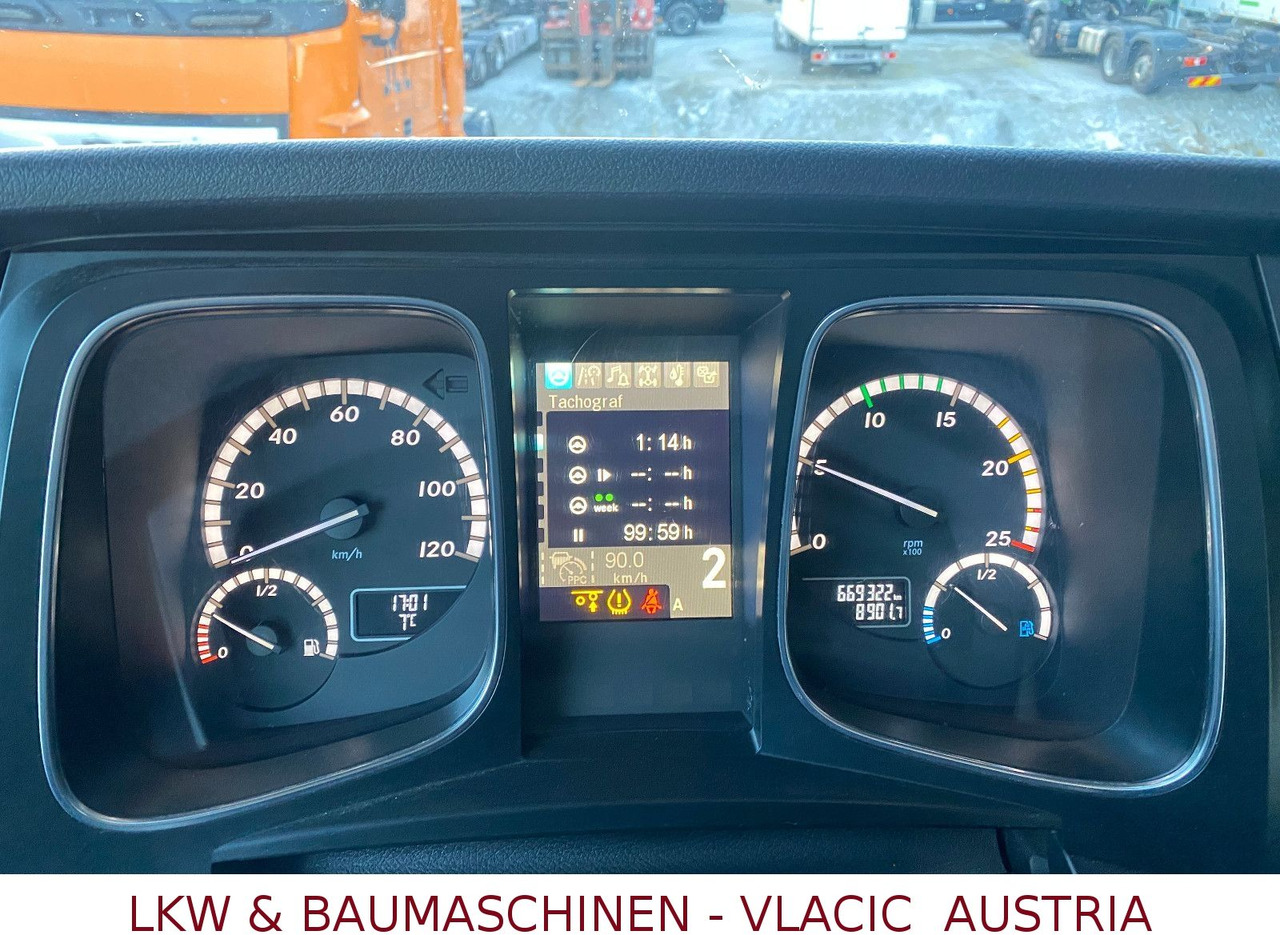 Mercedes-Benz Actros 963-0-C - Camião cisterna: foto 5 Mercedes-Benz Actros 963-0-C - Camião cisterna: foto 5