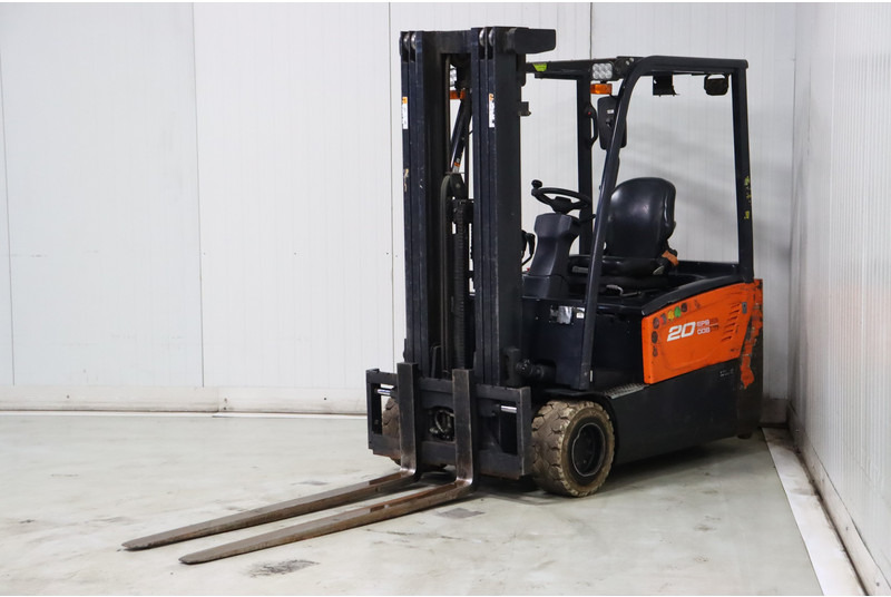 Doosan B20T-7 - Empilhador elétrico: foto 4 Doosan B20T-7 - Empilhador elétrico: foto 4