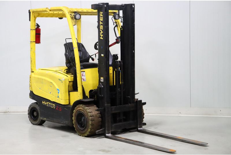 Hyster J2.5XN - Empilhador elétrico: foto 1 Hyster J2.5XN - Empilhador elétrico: foto 1