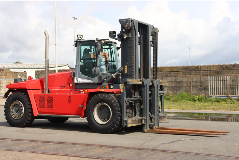 Kalmar DCG220-12LB - Empilhador a diesel: foto 1 Kalmar DCG220-12LB - Empilhador a diesel: foto 1