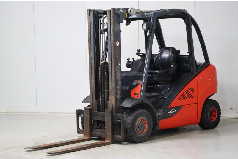 Linde H25D-02 - Empilhador a diesel: foto 3 Linde H25D-02 - Empilhador a diesel: foto 3