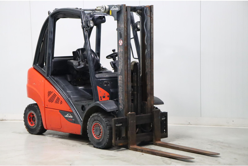 Linde H25D-02 - Empilhador a diesel: foto 1 Linde H25D-02 - Empilhador a diesel: foto 1