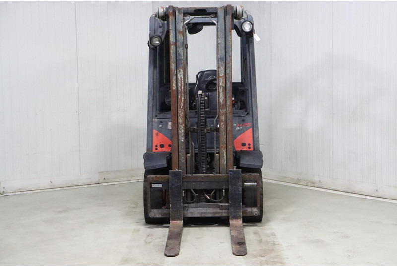 Linde H25D-02 - Empilhador a diesel: foto 2 Linde H25D-02 - Empilhador a diesel: foto 2