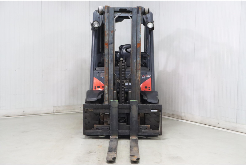 Linde H30D-02 - Empilhador a diesel: foto 2 Linde H30D-02 - Empilhador a diesel: foto 2