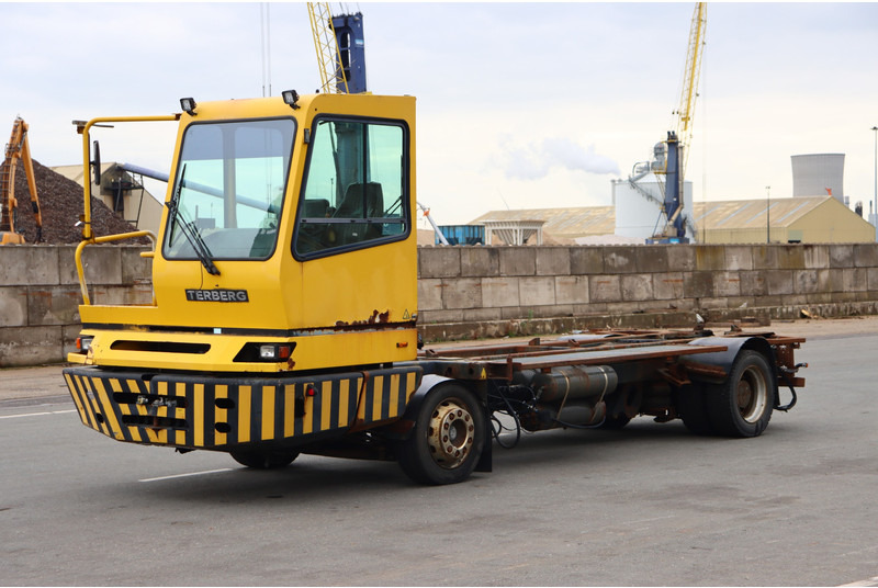 Terberg BC182 - Tractor de terminal: foto 4 Terberg BC182 - Tractor de terminal: foto 4