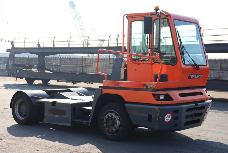Terberg YT182 - Tractor de terminal: foto 1 Terberg YT182 - Tractor de terminal: foto 1