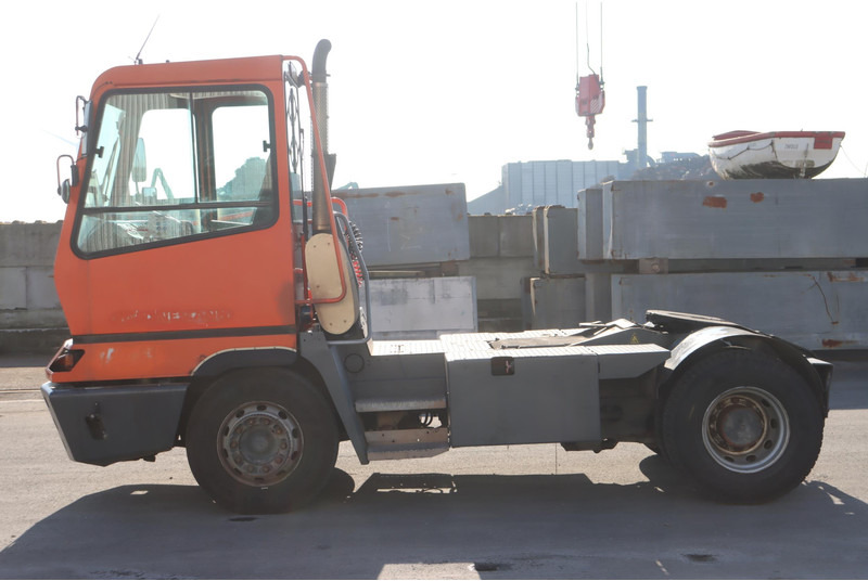 Terberg YT182 - Tractor de terminal: foto 4 Terberg YT182 - Tractor de terminal: foto 4