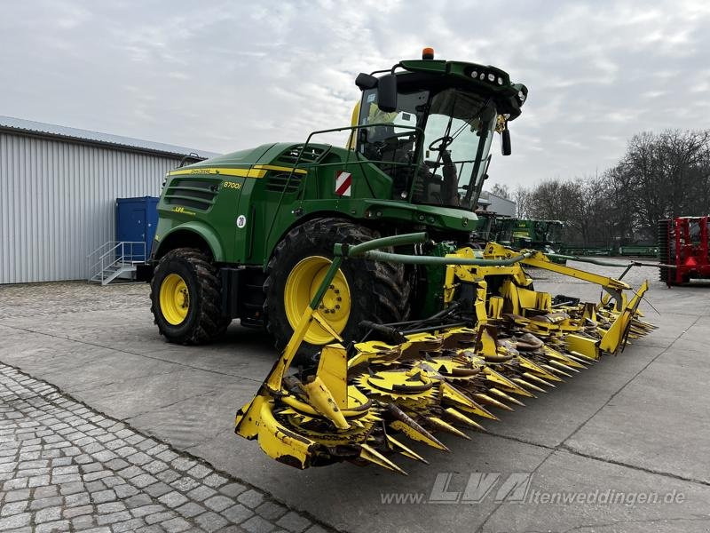 John Deere 8700 - Picadora de forragem automotriz: foto 1 John Deere 8700 - Picadora de forragem automotriz: foto 1