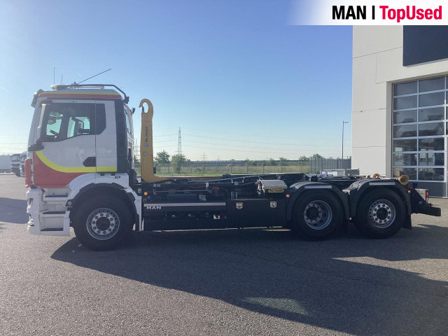 MAN TGS 26.430 6x2-4 BL CH Einsatzfahrzeug! Feuerwehr - Camião polibenne: foto 2 MAN TGS 26.430 6x2-4 BL CH Einsatzfahrzeug! Feuerwehr - Camião polibenne: foto 2