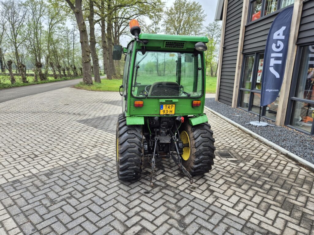 JOHN DEERE 2520 - Mini trator: foto 4 JOHN DEERE 2520 - Mini trator: foto 4