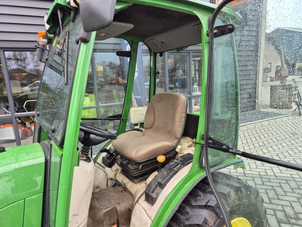 Mini trator JOHN DEERE 2520: foto 10