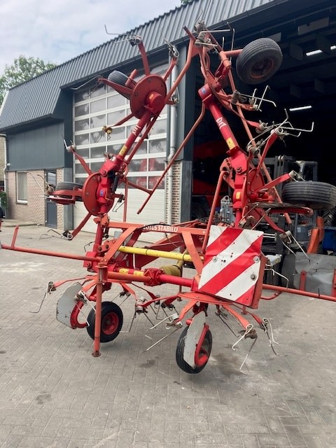 LELY 675 tedder - Ancinho enleirador: foto 5 LELY 675 tedder - Ancinho enleirador: foto 5