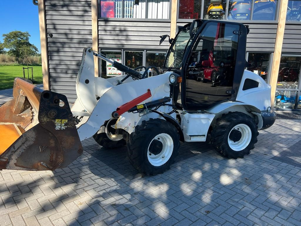 Used YANMAR 1201 loader - Pá carregadora de rodas: foto 1 Used YANMAR 1201 loader - Pá carregadora de rodas: foto 1