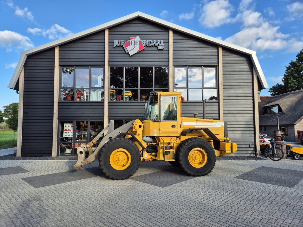 VOLVO L70C - Pá carregadora de rodas: foto 1 VOLVO L70C - Pá carregadora de rodas: foto 1