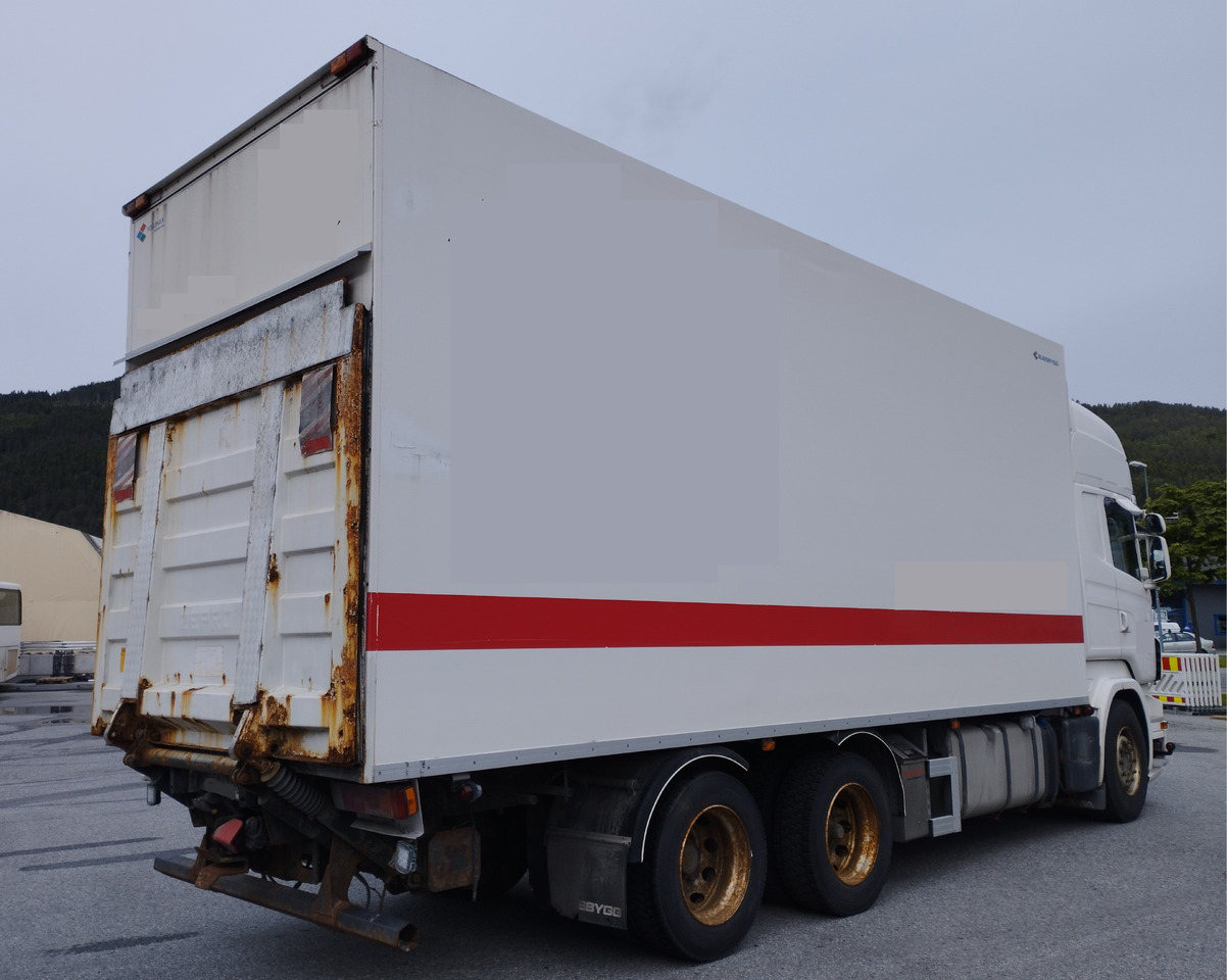 SCANIA R560 6x2,retarder,isolated box - Camião furgão: foto 4 SCANIA R560 6x2,retarder,isolated box - Camião furgão: foto 4