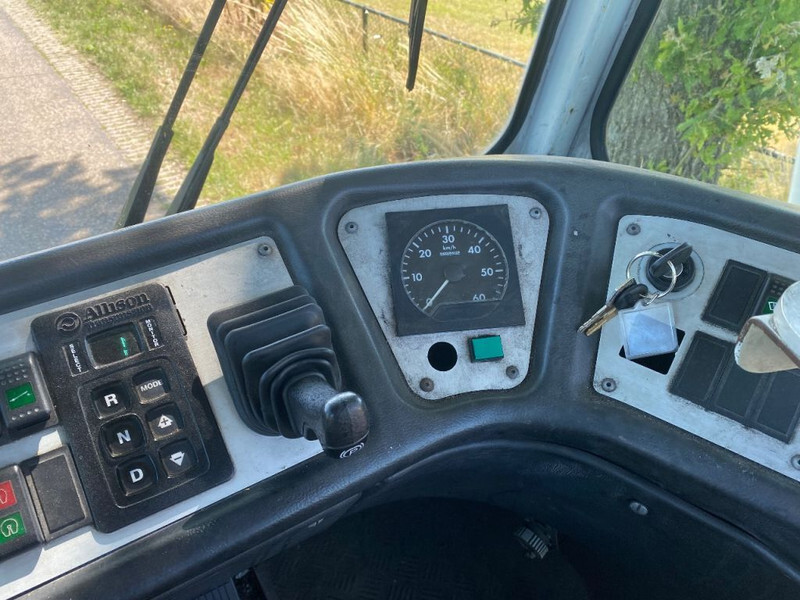 Terberg YT 182 TERMINAL TRUCK | AIRCO | 23826 HOURS | - Tractor de terminal: foto 4 Terberg YT 182 TERMINAL TRUCK | AIRCO | 23826 HOURS | - Tractor de terminal: foto 4