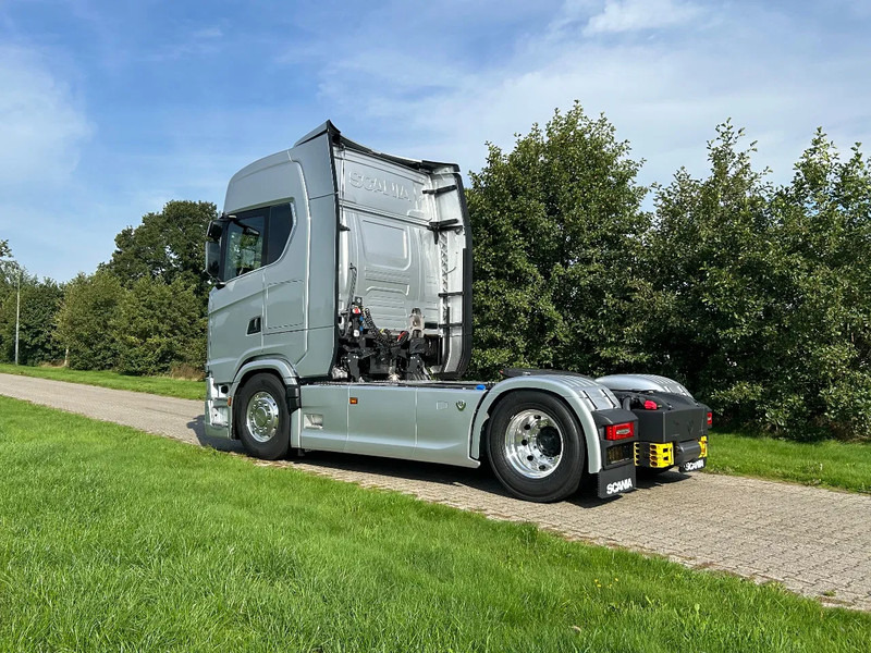 Scania 660S V8 NGS | 4x2 NB | 4 BALON SUSPENSION | RETARDER | FULL-AIR | PTO PREP. | PARK-COOLER | - Tractor: foto 3 Scania 660S V8 NGS | 4x2 NB | 4 BALON SUSPENSION | RETARDER | FULL-AIR | PTO PREP. | PARK-COOLER | - Tractor: foto 3