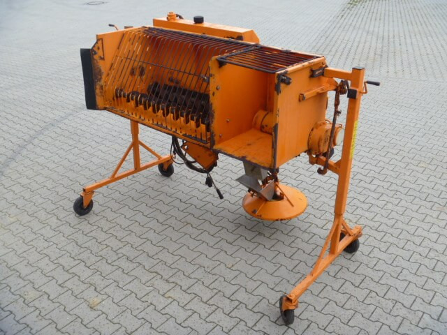 Unimog Salzstreuer Gmeiner DK WA 24V - Espalhador de areia/ Sal: foto 4 Unimog Salzstreuer Gmeiner DK WA 24V - Espalhador de areia/ Sal: foto 4