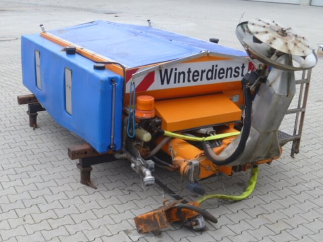 Unimog Salzstreuer Gmeiner STA2500TC FS - Espalhador de areia/ Sal: foto 1 Unimog Salzstreuer Gmeiner STA2500TC FS - Espalhador de areia/ Sal: foto 1