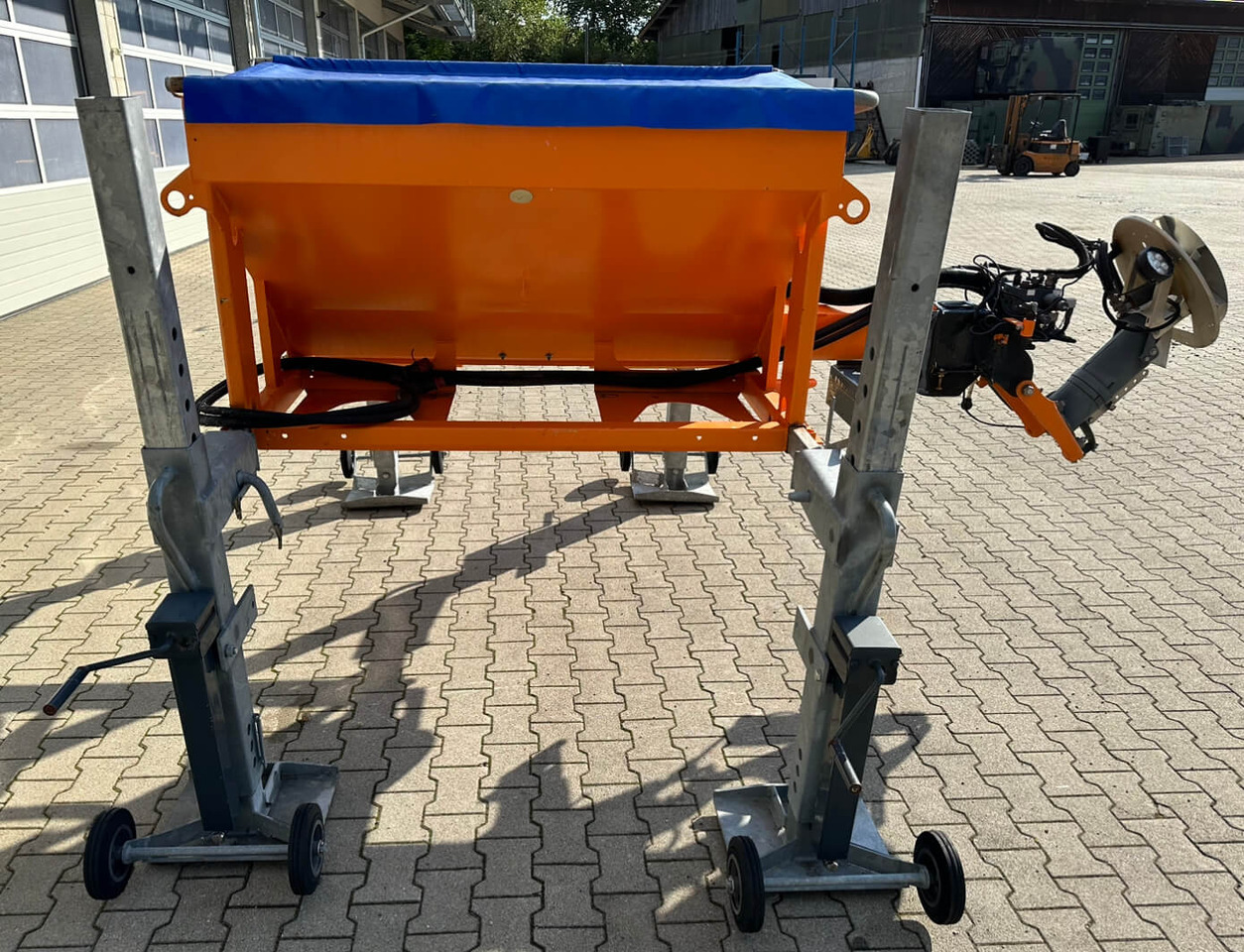 Unimog Salzstreuer KüpperWeisser IMSSN J15012 H - Espalhador de areia/ Sal: foto 4 Unimog Salzstreuer KüpperWeisser IMSSN J15012 H - Espalhador de areia/ Sal: foto 4