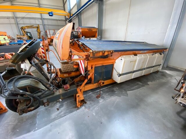 Unimog Salzstreuer Schmidt SAB40-36FR1750 - Espalhador de areia/ Sal: foto 1 Unimog Salzstreuer Schmidt SAB40-36FR1750 - Espalhador de areia/ Sal: foto 1