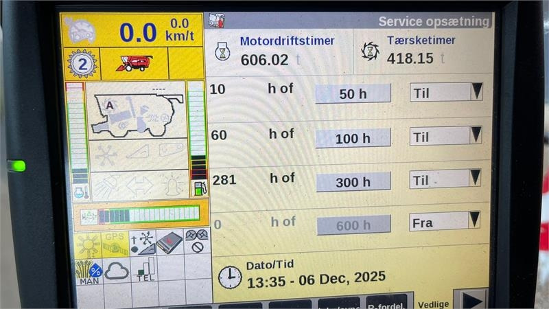 Case IH 8250 Axial-Flow med 35fod Varicut skærebord. Dansk - Ceifeira debulhadora: foto 2 Case IH 8250 Axial-Flow med 35fod Varicut skærebord. Dansk - Ceifeira debulhadora: foto 2