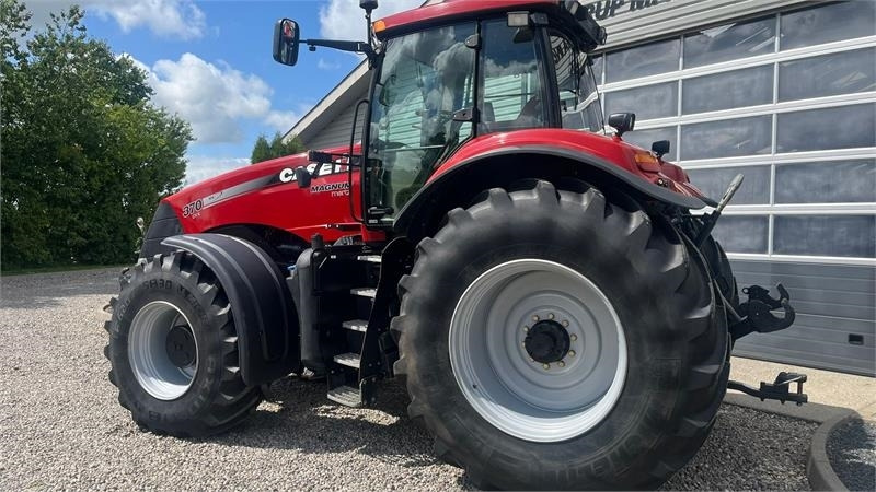 Case IH Magnum 370 CVX Med fronlift - Trator: foto 3 Case IH Magnum 370 CVX Med fronlift - Trator: foto 3
