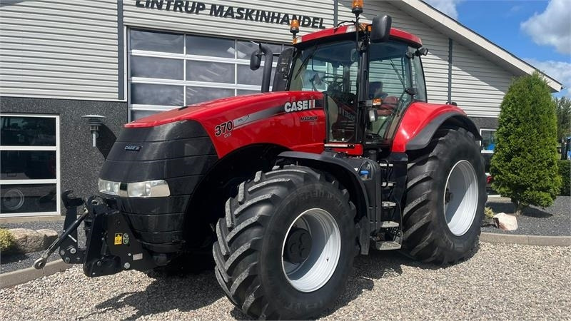 Case IH Magnum 370 CVX Med fronlift - Trator: foto 2 Case IH Magnum 370 CVX Med fronlift - Trator: foto 2